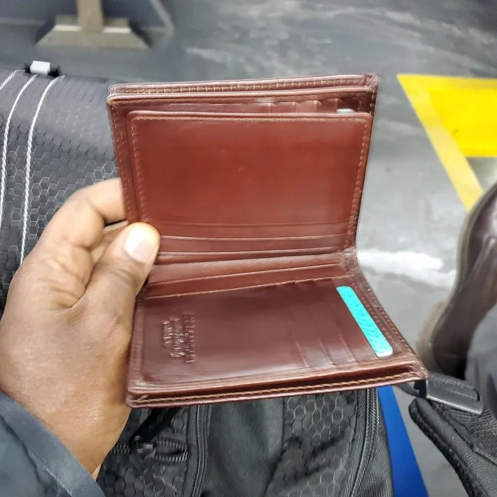 Large Capacity Genuine Leather Bifold Wallet/Credit Card Holder for Men